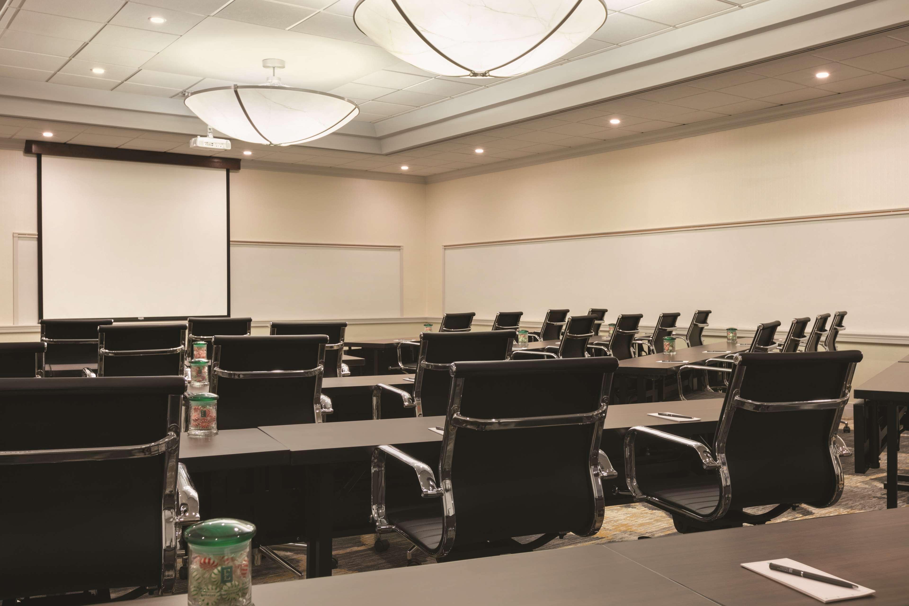 Embassy Suites By Hilton Richmond Dumbarton Ngoại thất bức ảnh
