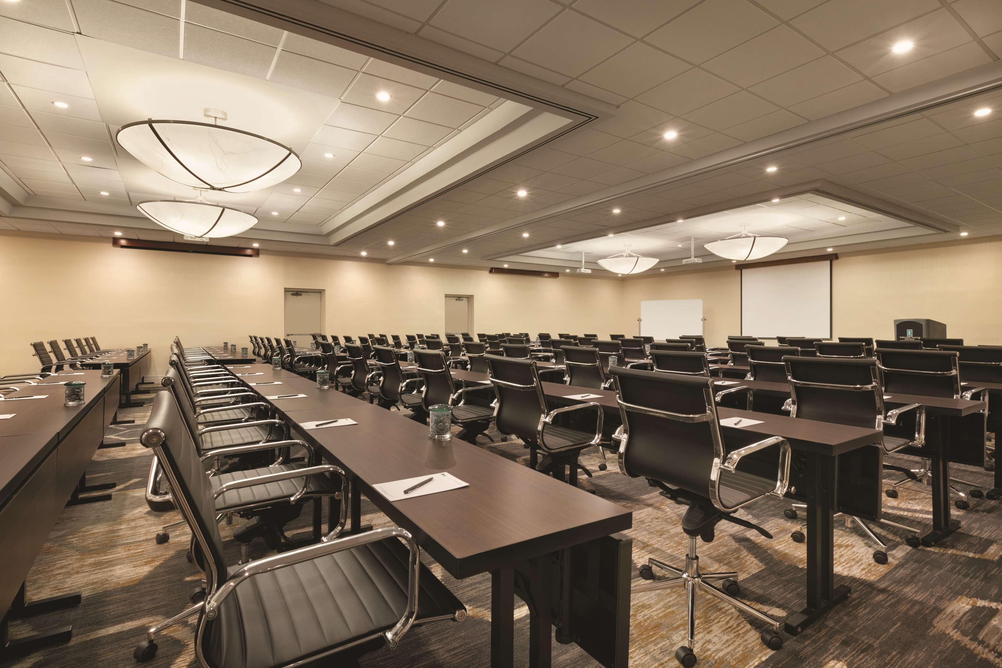 Embassy Suites By Hilton Richmond Dumbarton Ngoại thất bức ảnh