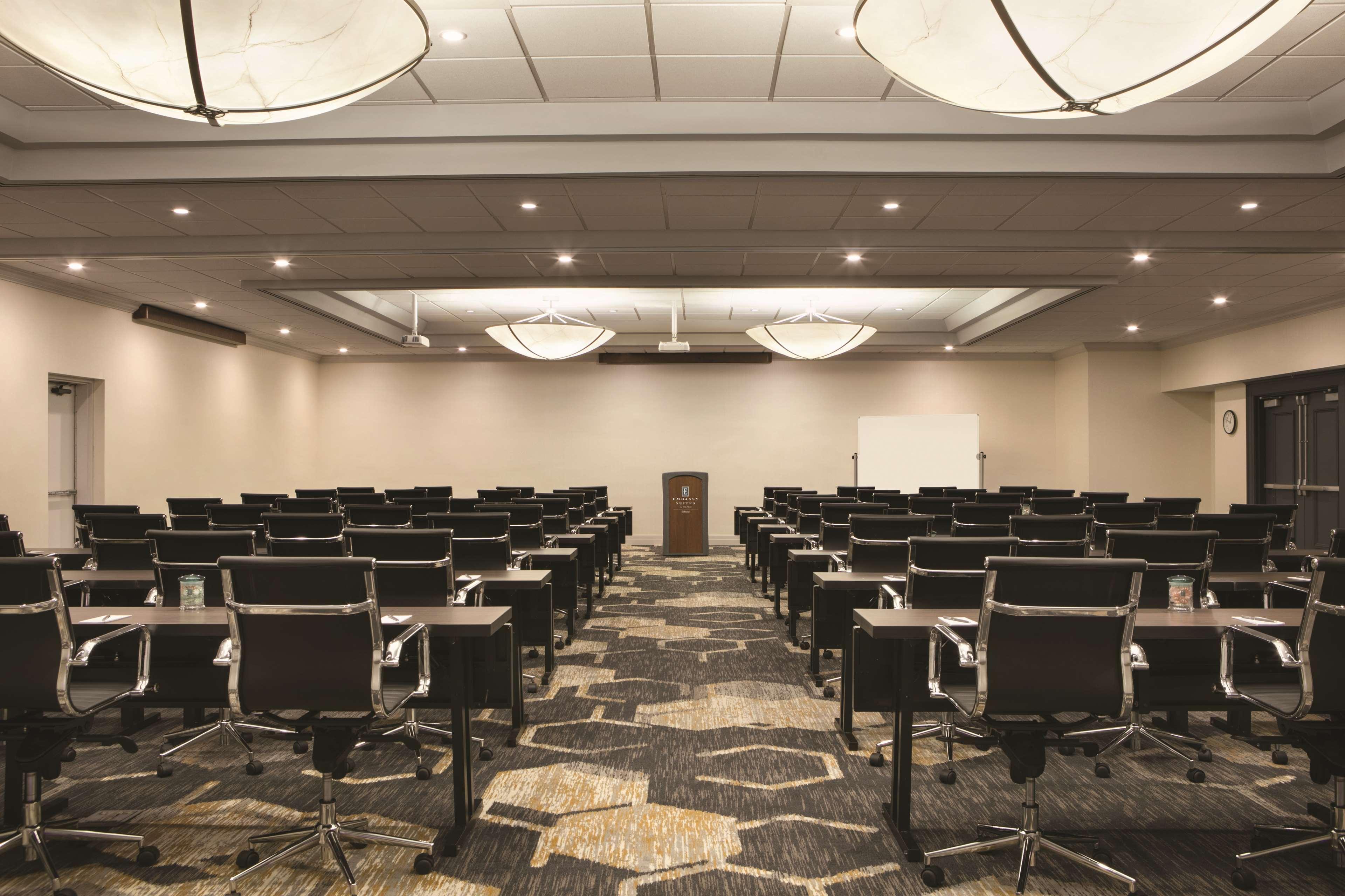 Embassy Suites By Hilton Richmond Dumbarton Ngoại thất bức ảnh