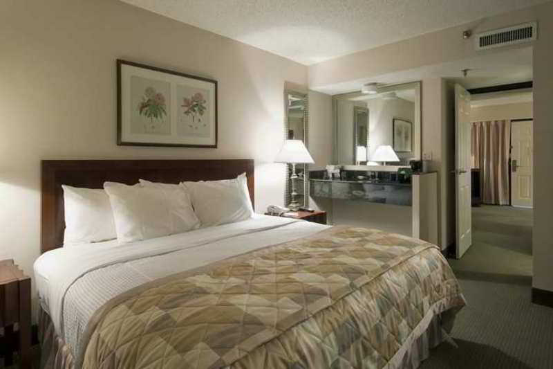 Embassy Suites By Hilton Richmond Dumbarton Phòng bức ảnh